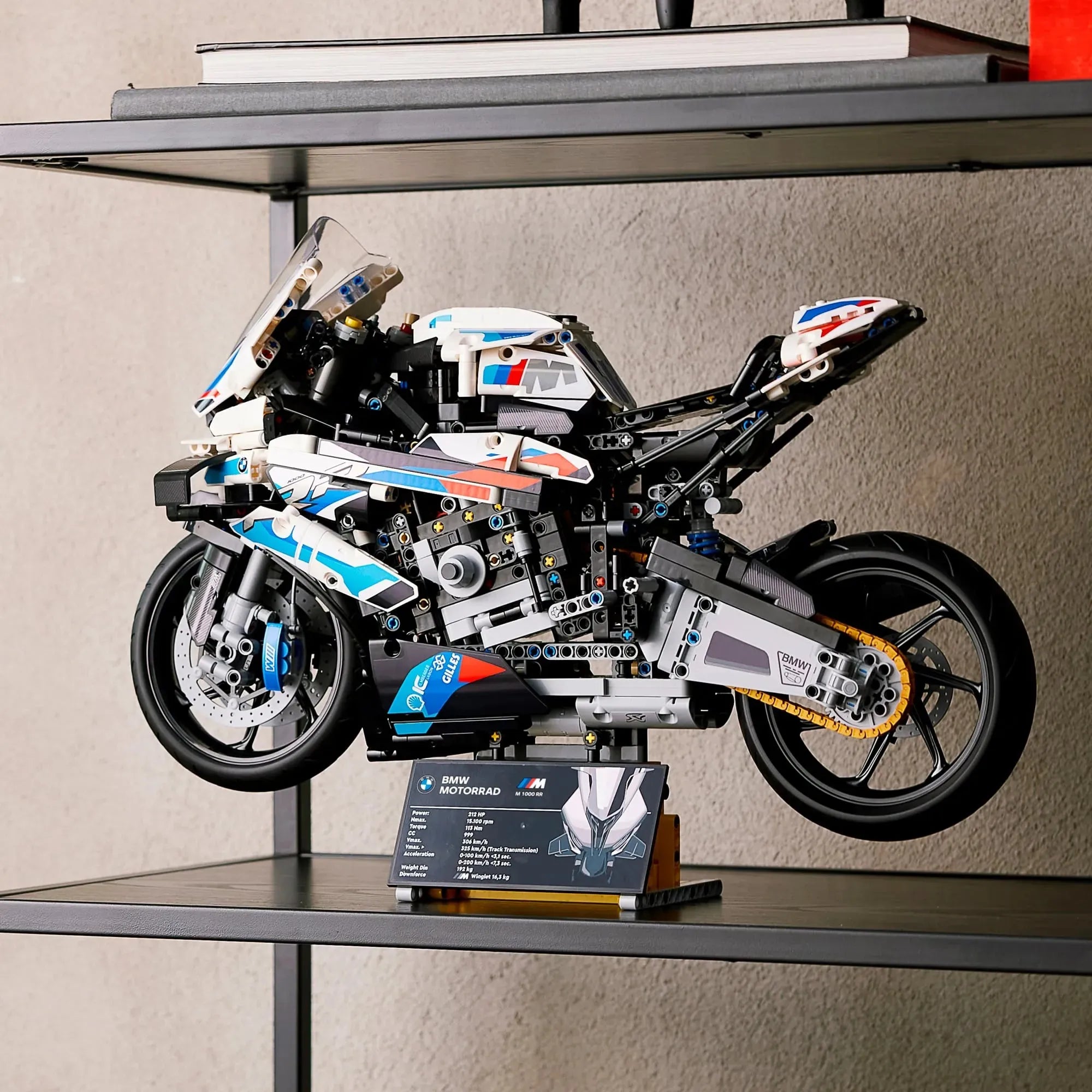 BMW M 1000 RR (1920 pzas)